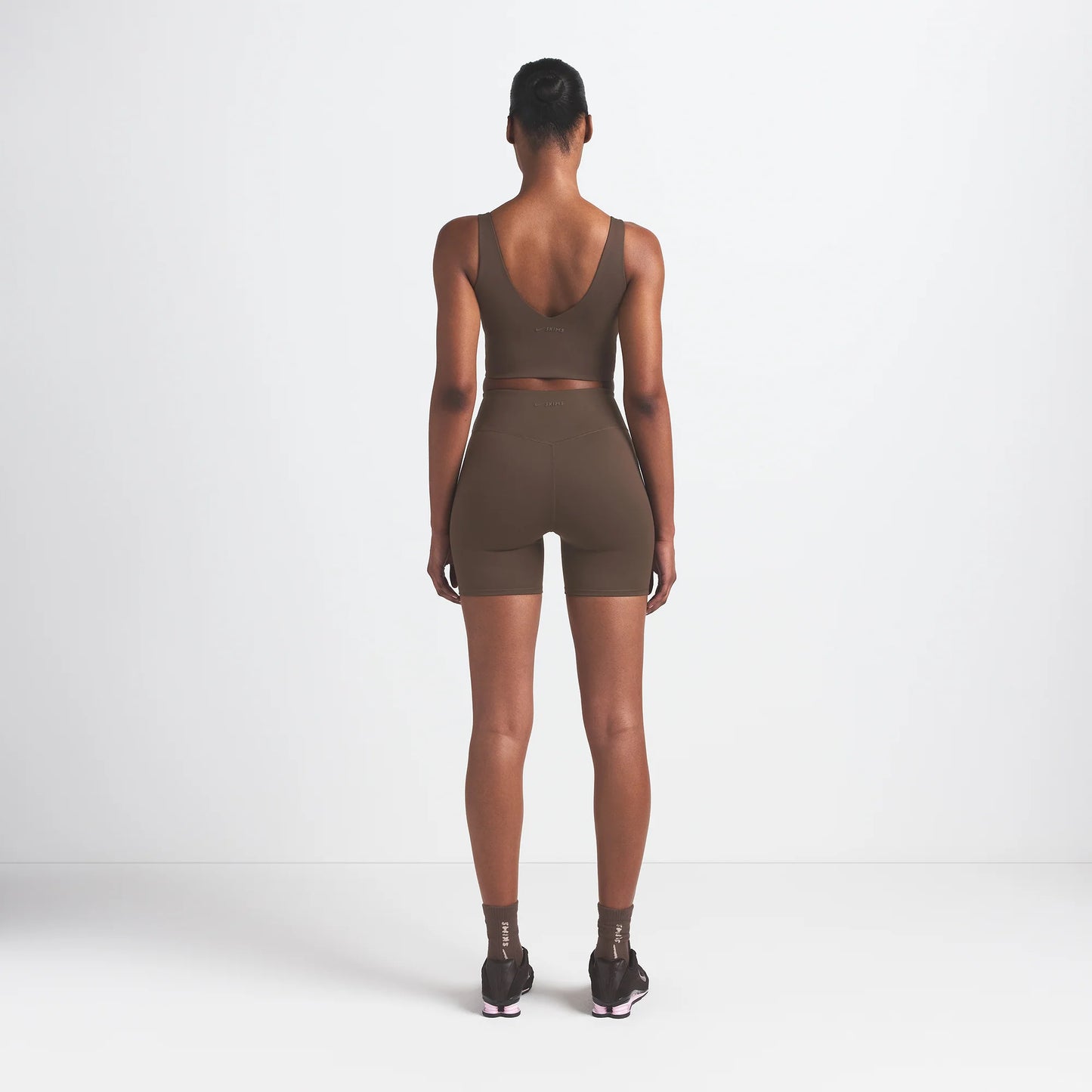 NikeSKIMS MATTE V-NECK BRA TOP | DARK SEPIA